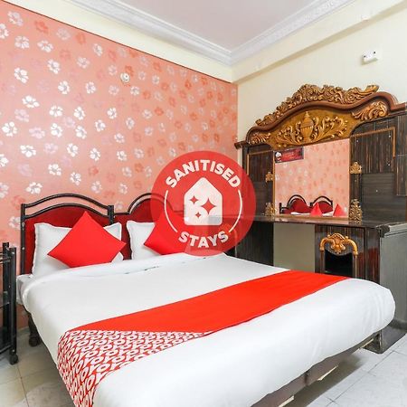 Oyo 62194 Pleasure Palace Hotell Indore Eksteriør bilde