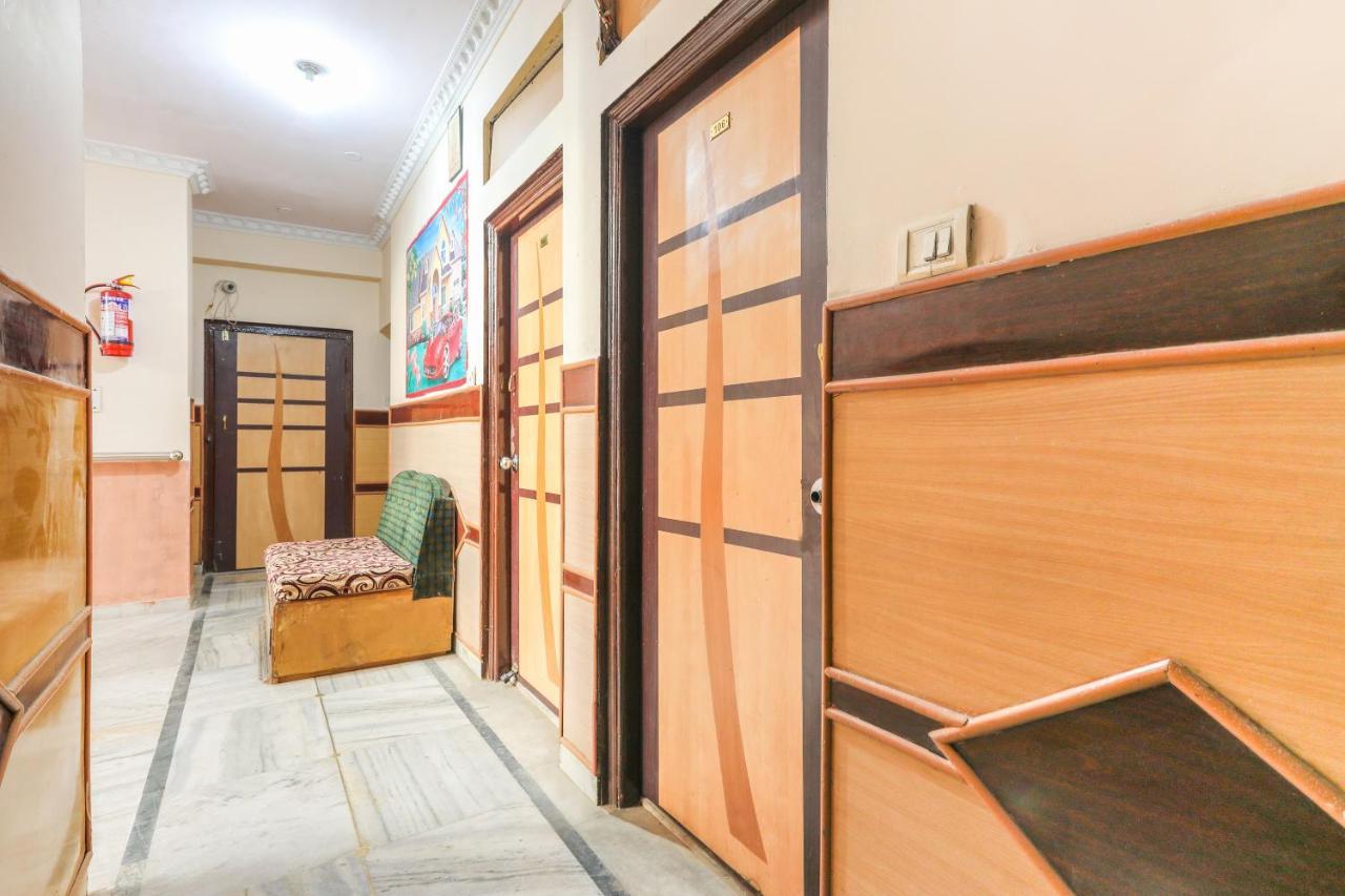 Oyo 62194 Pleasure Palace Hotell Indore Eksteriør bilde