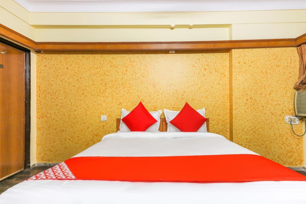 Oyo 62194 Pleasure Palace Hotell Indore Eksteriør bilde