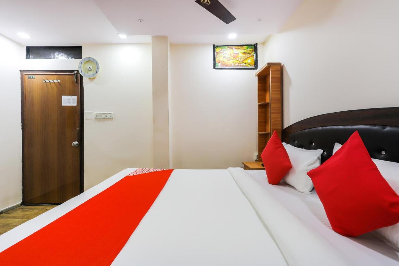 Oyo 62194 Pleasure Palace Hotell Indore Eksteriør bilde
