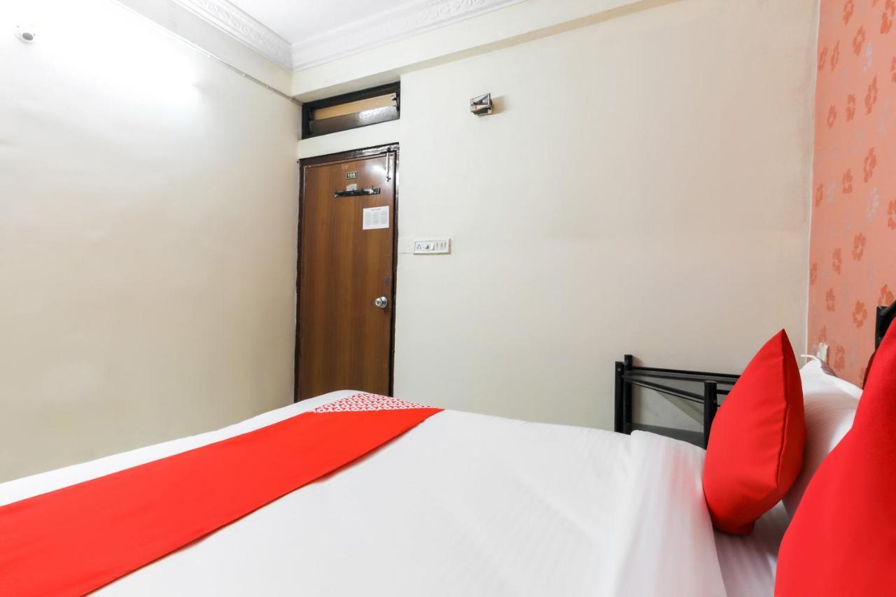 Oyo 62194 Pleasure Palace Hotell Indore Eksteriør bilde