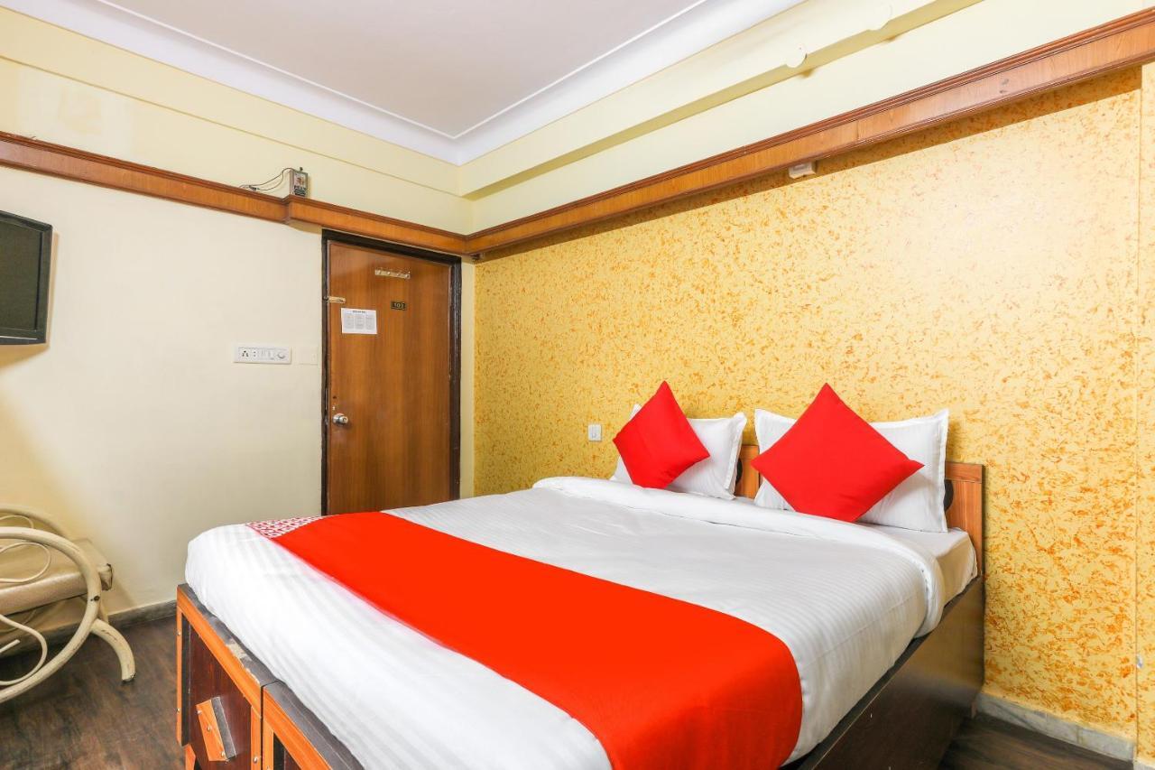 Oyo 62194 Pleasure Palace Hotell Indore Eksteriør bilde