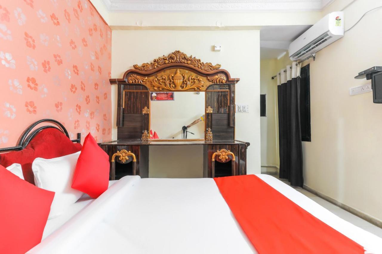 Oyo 62194 Pleasure Palace Hotell Indore Eksteriør bilde