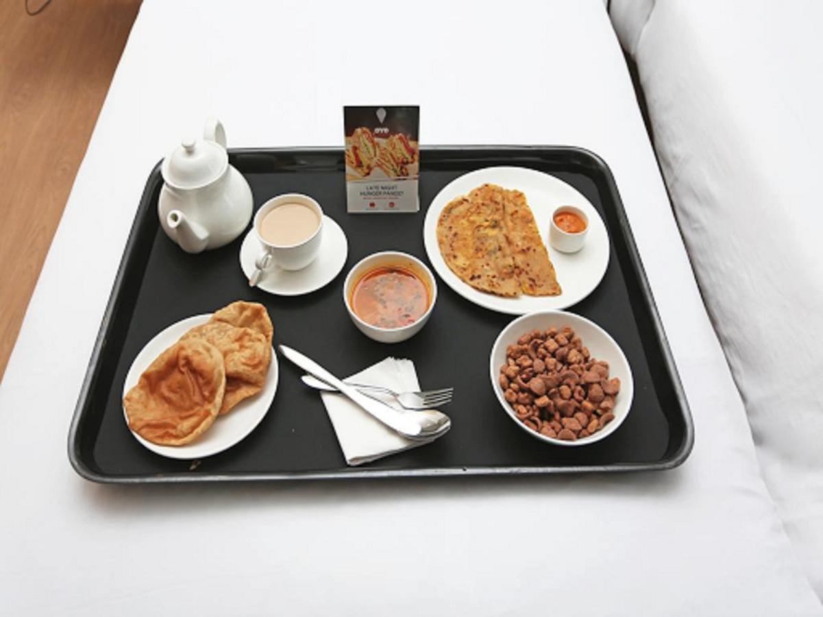Oyo 62194 Pleasure Palace Hotell Indore Eksteriør bilde